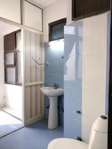 Common Bathroom Two Image of 1800 Sq.ft 3 BHK Apartment / Flat for sale in Bandhu Vihar, Sector 10 Dwarka New Delhi for Rs. 30600000