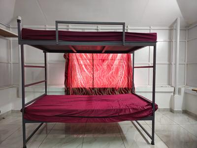 Bedroom Image of AC PG for men near vytila in Thammanam, Ernakulam