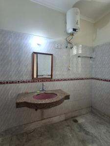 Bathroom Image of 990 Sq.ft 3 BHK Independent House for rent in Sector 23 Gurgaon for Rs. 40000