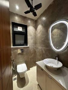 Bathroom Image of 2200 Sq.ft 3 BHK Builder Floor for sale in Vipul World Luxury Floors, Sector 48 Gurgaon for Rs. 24000000