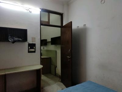 Bedroom Image of 800 Sq.ft 2 BHK Builder Floor for sale in Laxmi Nagar New Delhi for Rs. 6800000
