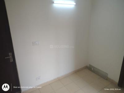 Bedroom Image of 2200 Sq.ft 4 BHK Apartment / Flat for sale in Logix Blossom County, Sector 137 Noida for Rs. 26000000