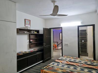 Bedroom Image of 1650 Sq.ft 3 BHK Builder Floor for rent in Janakpuri New Delhi for Rs. 50000