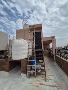 Balcony Image of 1000 Sq.ft 2 BHK Builder Floor for sale in Ramesh Nagar New Delhi for Rs. 16500000