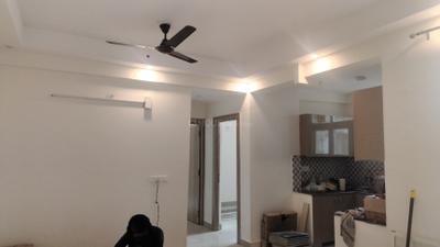 Living Room Image of 1200 Sq.ft 2.5 BHK Apartment / Flat for rent in Today Kings Park, Omega IV Greater Noida for Rs. 18500