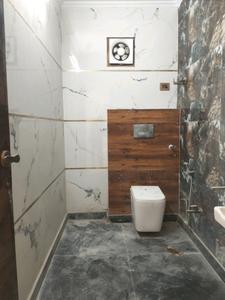 Common Bathroom Image of 1300 Sq.ft 3 BHK Builder Floor for sale in Laxmi Nagar New Delhi for Rs. 11000000