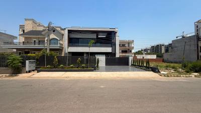 Building Image of 9000 Sq.ft 6 BHK Independent House for sale in Sector 80 Mohali for Rs. 185000000