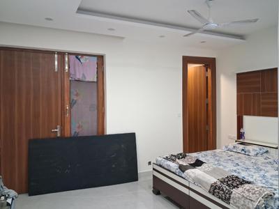 Bedroom Image of 2700 Sq.ft 4 BHK Builder Floor for rent in Sector 92 Noida for Rs. 80000
