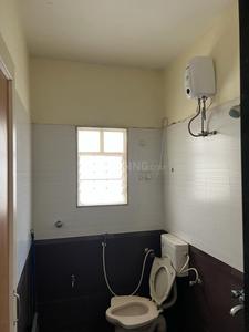 Bathroom Image of 1450 Sq.ft 3 BHK Apartment / Flat for rent in GK Daffodils Housing Society, Pimple Saudagar Pune for Rs. 41000