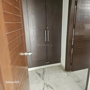 Bedroom Image of 2800 Sq.ft 4 BHK Builder Floor for rent in Unitech Residency Greens, Sector 46 Gurgaon for Rs. 75000