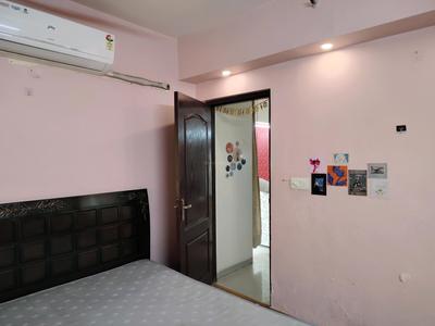 Bedroom Image of 900 Sq.ft 2 BHK Apartment / Flat for sale in Logix Blossom County, Sector 137 Noida for Rs. 9600000