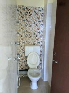 Image of 796 Sq.ft 2 BHK Apartment / Flat for rent in Chinar Park, Kolkata for Rs. 13000