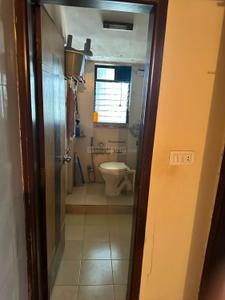 Bathroom Image of 1365 Sq.ft 3 BHK Apartment / Flat for rent in Karnani Reema Residency, Borivali West Mumbai for Rs. 85000