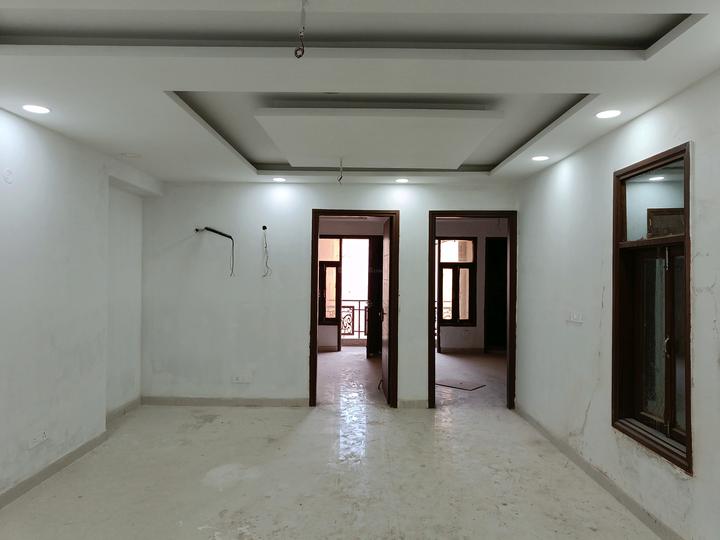 Sultanpur Main Image 1