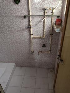 Common Bathroom Image of 1400 Sq.ft 3 BHK Villa for rent in Hari Om Bungalow, Chandkheda Ahmedabad for Rs. 24000