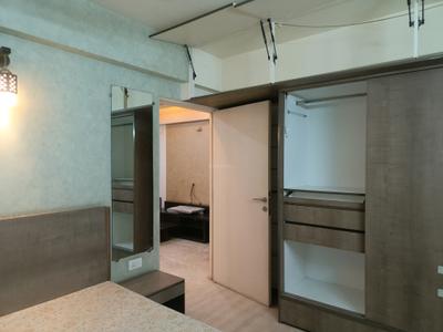 Bedroom Image of 825 Sq.ft 2 BHK Apartment / Flat for rent in Hiranandani Eagleridge, Hiranandani Estate Thane for Rs. 50500
