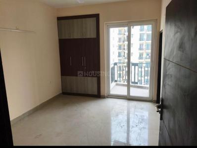 Bedroom Image of 1030 Sq.ft 2 BHK Apartment / Flat for rent in Sikka Karnam Greens, Sector 143B Noida for Rs. 25999