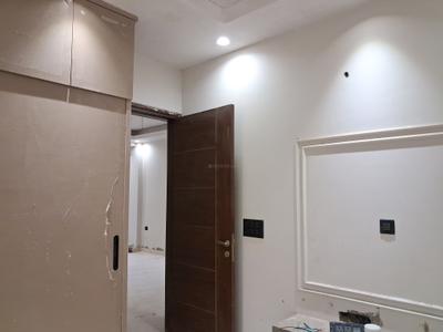 Bedroom Image of 900 Sq.ft 3 BHK Builder Floor for sale in Paschim Vihar New Delhi for Rs. 19000000