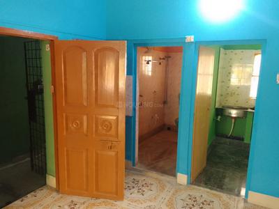 Bathroom Image of 900 Sq.ft 2 BHK Independent House for rent in Ramkrishnanagar Kolkata for Rs. 12000