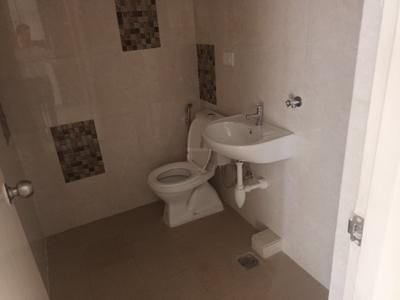 Bathroom Image of 550 Sq.ft 1 BHK Apartment / Flat for rent in Mahindra Happinest Kalyan Project A, Bhiwandi Thane for Rs. 11000