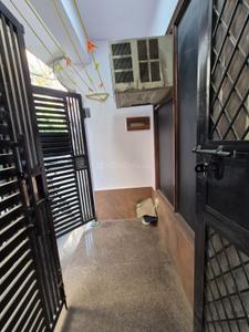 Balcony Image of 1000 Sq.ft 2 BHK Builder Floor for rent in Mansarover Garden New Delhi for Rs. 40000