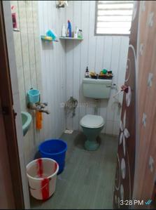Bathroom Image of 850 Sq.ft 2 BHK Apartment / Flat for sale in Pallikaranai Chennai for Rs. 4500000