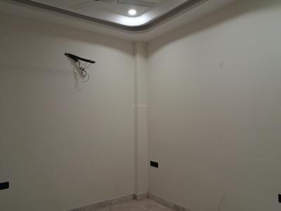 Bedroom Image of 1200 Sq.ft 3 BHK Builder Floor for rent in Paschim Vihar New Delhi for Rs. 55000