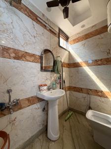 Bathroom Image of 850 Sq.ft 3 BHK Builder Floor for sale in Govindpuri New Delhi for Rs. 7000000