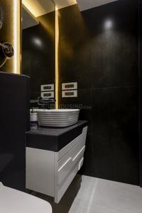 Bathroom Image of 1500 Sq.ft 3 BHK Apartment / Flat for sale in Khar West Mumbai for Rs. 80000000