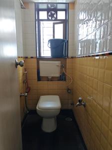 Common Bathroom Two Image of 550 Sq.ft 2 BHK Apartment / Flat for sale in Mahim Mumbai for Rs. 22500000
