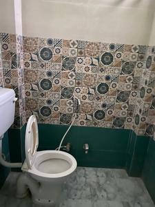 Bathroom Image of 900 Sq.ft 2 BHK Builder Floor for rent in Ghrounda Patna for Rs. 15000