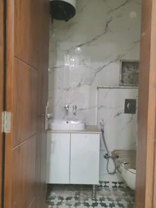 Common Bathroom Image of 1350 Sq.ft 3 BHK Builder Floor for sale in Green Field Colony Faridabad for Rs. 17800000