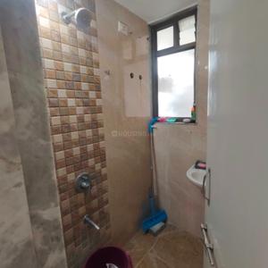 Bathroom Image of 900 Sq.ft 2 BHK Apartment / Flat for rent in Infocity Gandhinagar for Rs. 16000