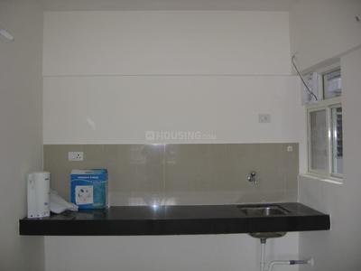 Kitchen Image of 950 Sq.ft 2 BHK Apartment / Flat for rent in Kumar Sparklet Smart Homes, Hinjawadi Phase 3 Pune for Rs. 25000