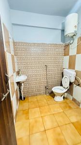 Bathroom Image of 1000 Sq.ft 3 BHK Builder Floor for rent in Khatiwala Tank Indore for Rs. 22000