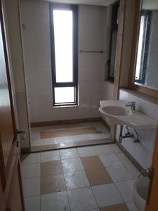 Bathroom Image of 3200 Sq.ft 4 BHK Apartment / Flat for sale in Jaypee The Castille, Jaypee Greens Greater Noida for Rs. 49200000