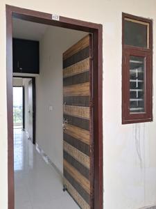 Main Entrance Image of 400 Sq.ft 1 BHK Apartment / Flat for rent in Sector 49 Noida for Rs. 12000