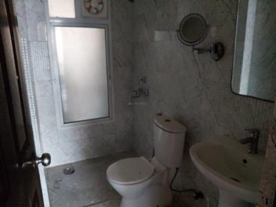 Bathroom Image of 1428 Sq.ft 3 BHK Apartment / Flat for rent in Prateek Grand City, Siddharth Vihar Ghaziabad for Rs. 35000