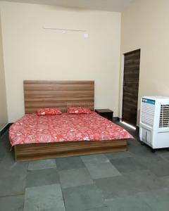 Bedroom Image of 1950 Sq.ft 3.5 BHK Builder Floor for rent in Mahmoorganj Varanasi for Rs. 35000