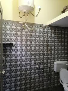 Bathroom Image of 600 Sq.ft 1 BHK Independent House for rent in CVK E City Elegance, Electronic City Bengaluru for Rs. 8000