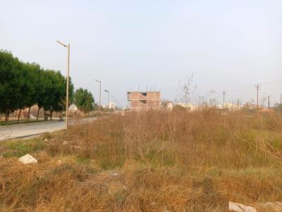 Image of 150 Sq.ft Residential Plot / Land for sale in 32nd Parkview Gaur Yamuna City, Yeida, Greater Noida for Rs. 14700000