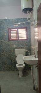 Bathroom Image of 1000 Sq.ft 2 BHK Apartment / Flat for rent in Yelahanka New Town Bengaluru for Rs. 16000