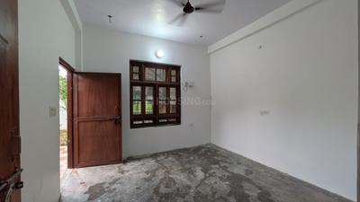 Bedroom Image of 1100 Sq.ft 2 BHK Independent House for rent in Kasimpur Viruha Lucknow for Rs. 14000