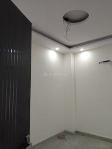 Bedroom Image of 1152 Sq.ft 3 BHK Builder Floor for rent in Preet Vihar New Delhi for Rs. 31000