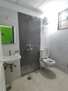 Bathroom Image of 970 Sq.ft 2 BHK Apartment / Flat for rent in Ratan Orbit Phase I, Kalyanpur Kanpur for Rs. 20000
