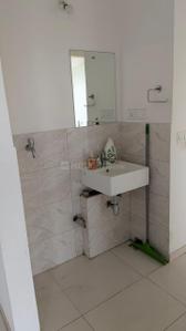Image of 709 Sq.ft 1.5 BHK Apartment / Flat for rent in Amanora Gold Towers, Hadapsar, Pune for Rs. 32000