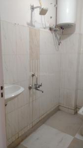 Bathroom Image of 700 Sq.ft 1 BHK Apartment / Flat for rent in Kaveri Apartments, Vasant Kunj New Delhi for Rs. 29000