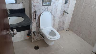 Image of 1350 Sq.ft 2.5 BHK Apartment / Flat for rent in Rani Akriti Shantiniketan, Sector 143B, Noida for Rs. 32000