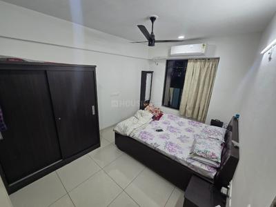 Bedroom Image of 1228 Sq.ft 2 BHK Apartment / Flat for sale in Sun Atmosphere, Shela Ahmedabad for Rs. 6100000