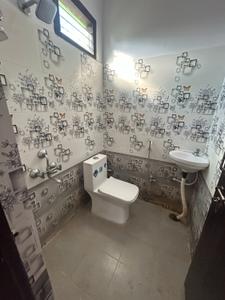 Bathroom Image of 900 Sq.ft 2 BHK Builder Floor for rent in Kukatpally Hyderabad for Rs. 17000